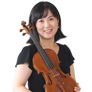 葉石 真衣